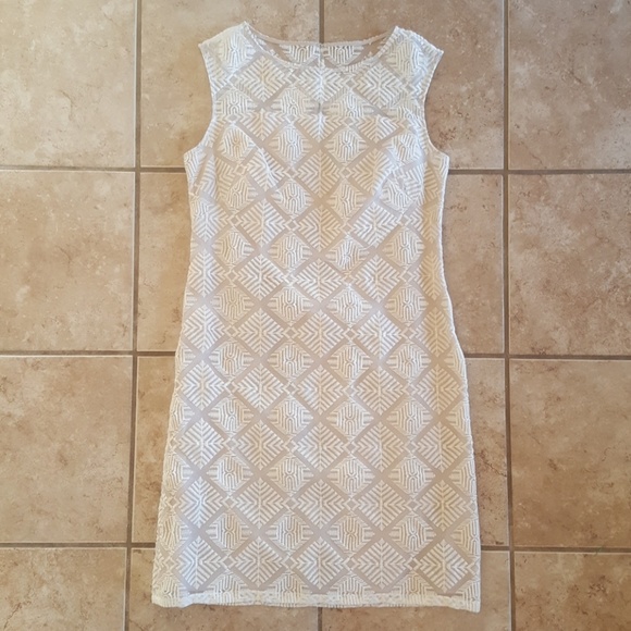 Anthropologie Dresses & Skirts - Adrianna Papell Shift Style Dress